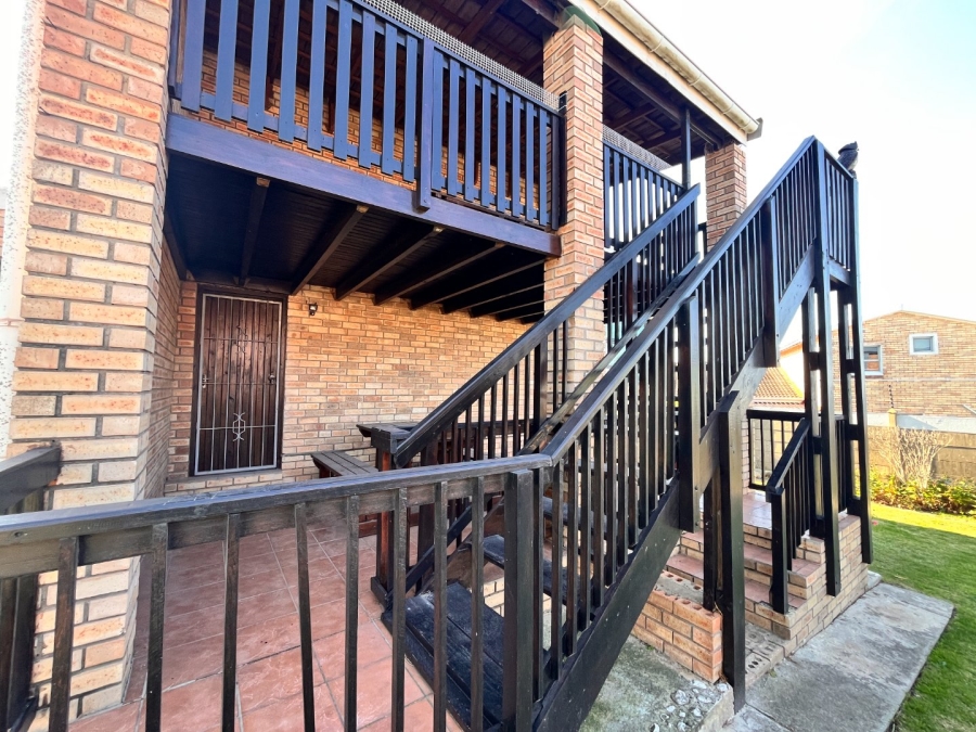 3 Bedroom Property for Sale in Wavecrest Eastern Cape